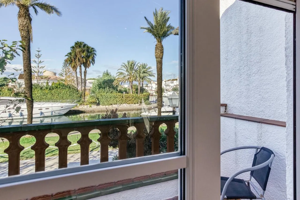 Vila Empuriabrava En Centro Holiday home